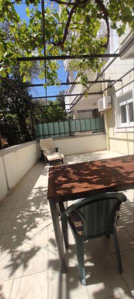 Una apartmani Petrovac